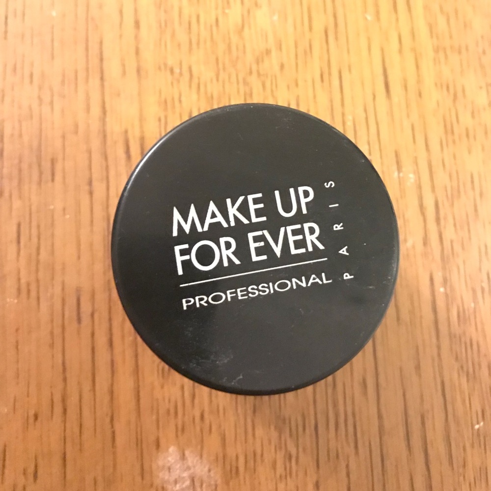 NEVER USED makeup forever hd powder